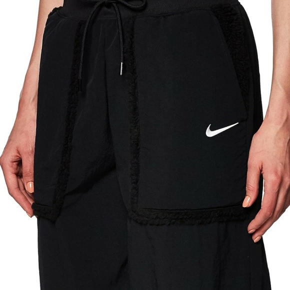 Nike Sportswear Essential Sherpa Trim Woven High Rise Pants - Picture 2 of 3